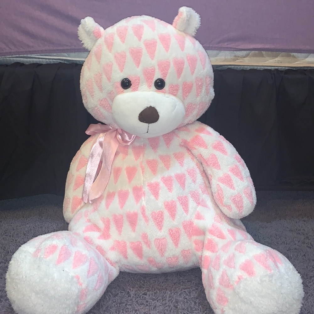 giant teddy bear
